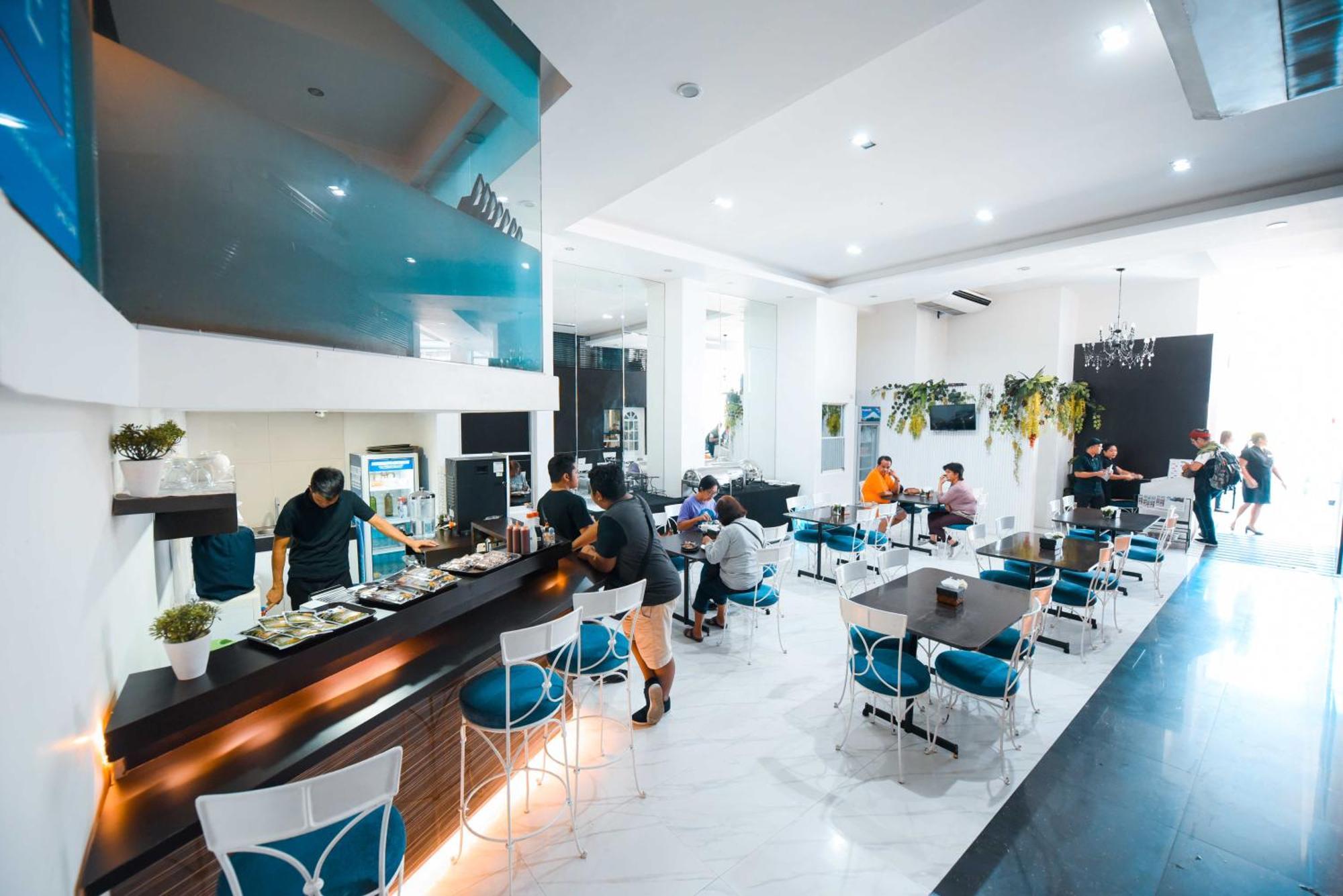 Hotel Pier Cuatro Cebu Bagian luar foto