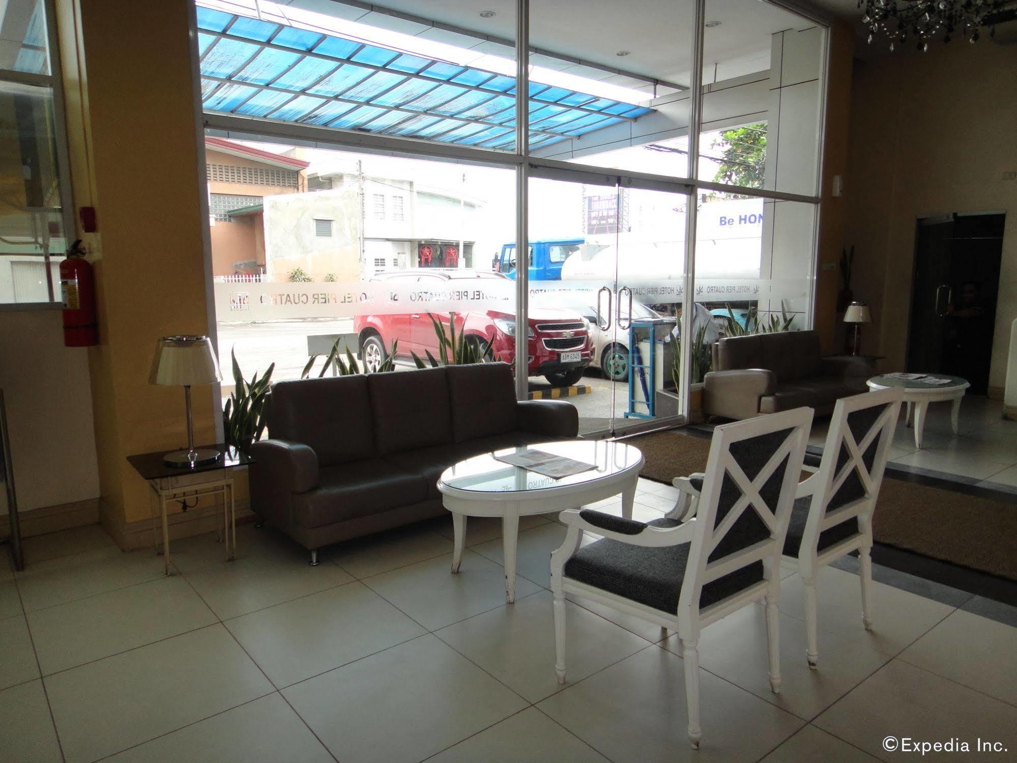 Hotel Pier Cuatro Cebu Bagian luar foto